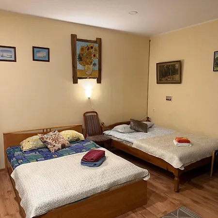 Delta 1 - Two Big Beds