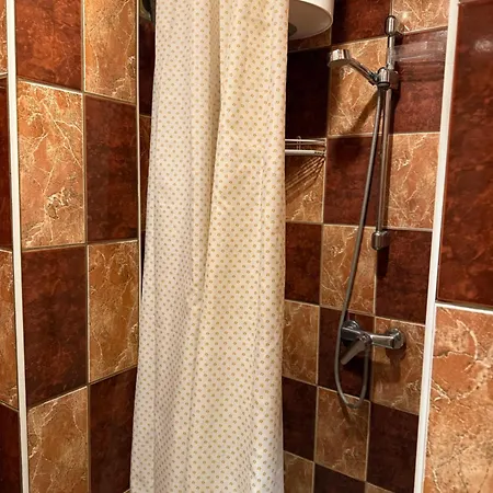 Delta 1 - Two Big Beds *